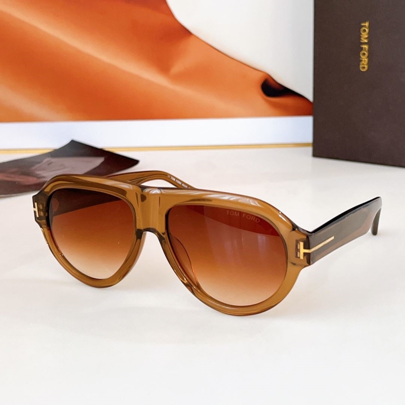 TOM FORD